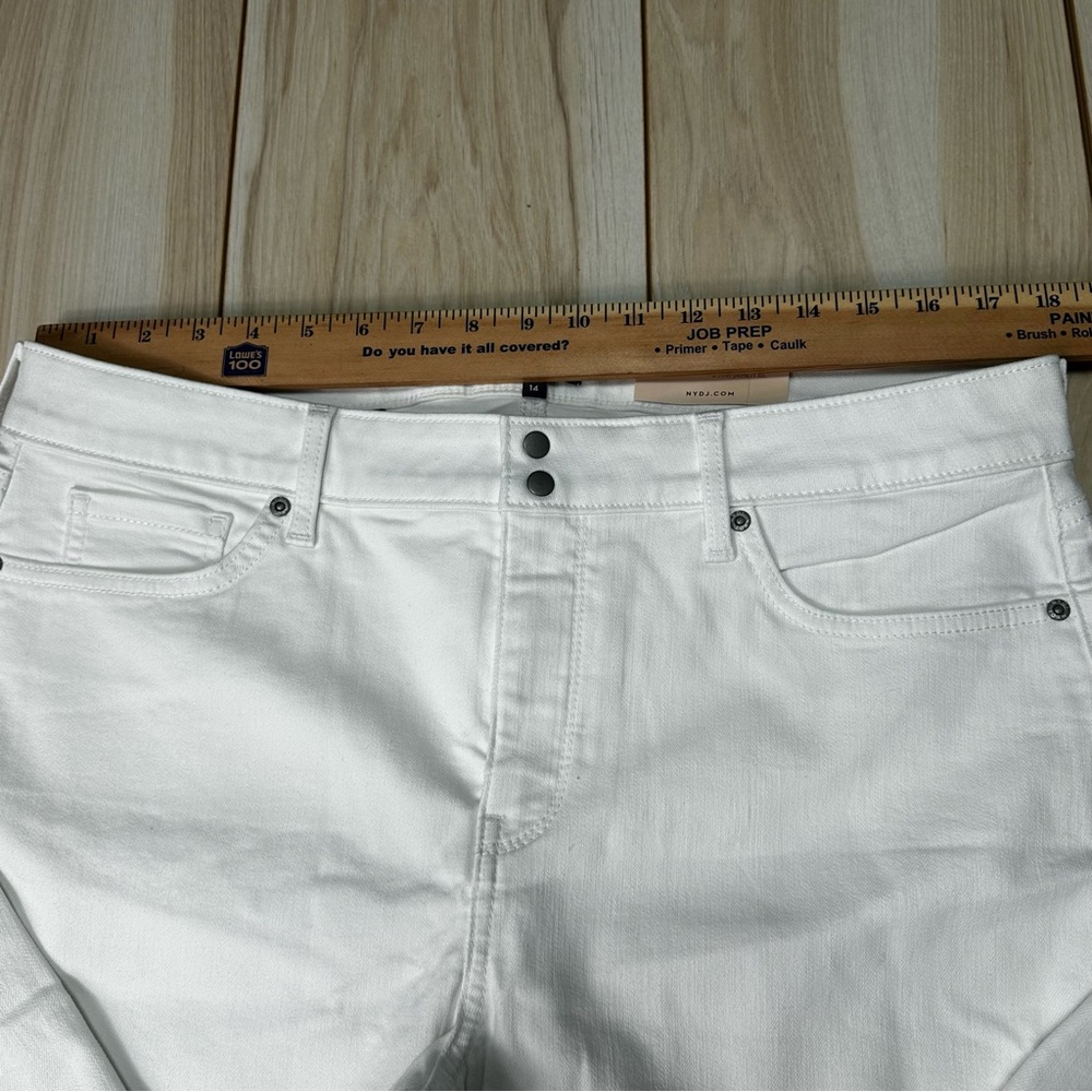 NYDJ Capri Double Snap With Slide Slit Size 14 Optic White Style# MCWDCP8011 New - Picture 10 of 13